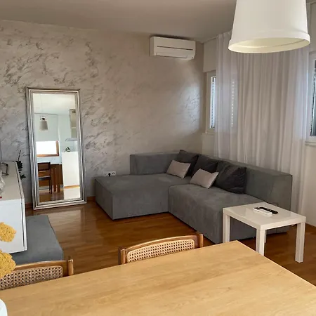 빌라 Leann Donji Okrug (Ciovo)